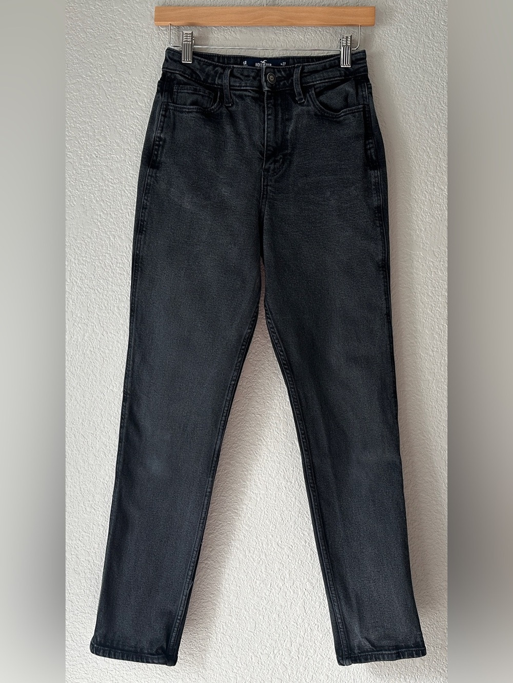 Hollister - Ultra High-Rise Mom Jean - Faded Black - Size 27